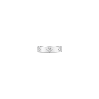 18K White Gold Diamond Ring
