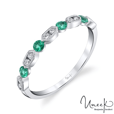 18K White Gold Emerald Fashion Ring