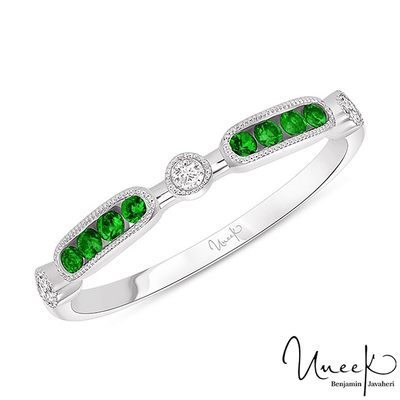 18K White Gold Emerald Stackable Fashion Ring